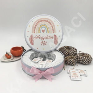 100 Adet Gökkuşağı Temalı Kız Bebek Çikolatası
